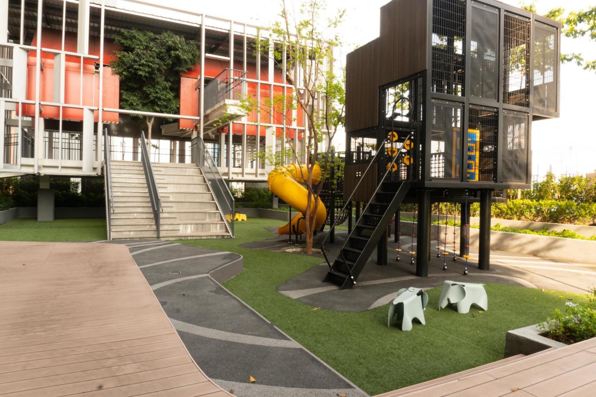 Lalaport At Lucentia Bukit Bintang Center * Kuala Lumpur